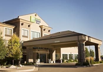 Holiday Inn Express & Suites Logan