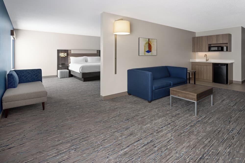 Holiday Inn Express & Suites Meriden by IHG