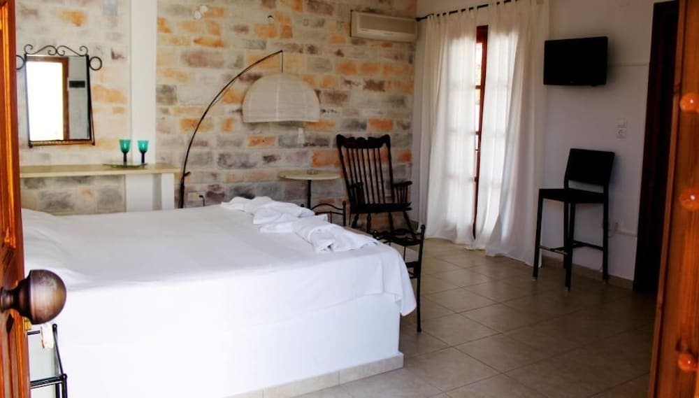 Naxos Summerland resort