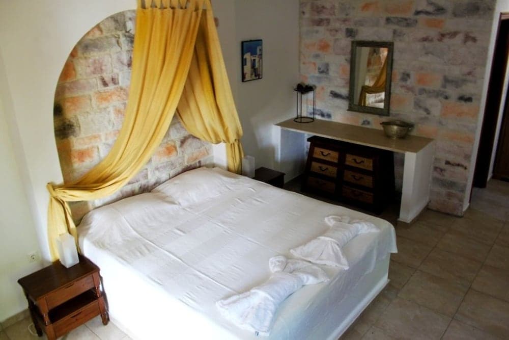 Naxos Summerland resort