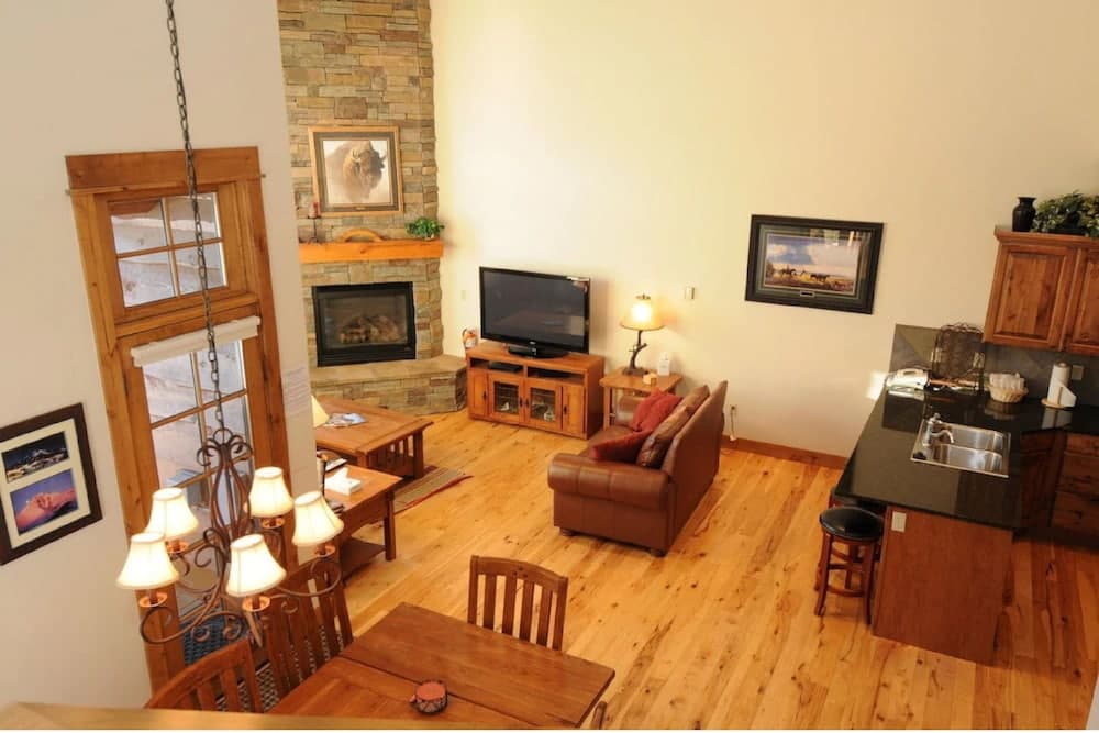 Alpenglow Condos at Big Sky Resort