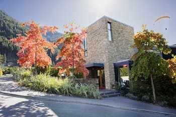 Queenstown Park Boutique Hotel