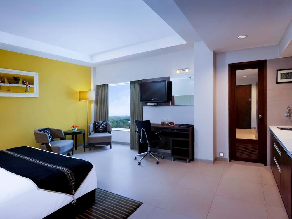 Grand Mercure Vadodara Surya Palace Hotel