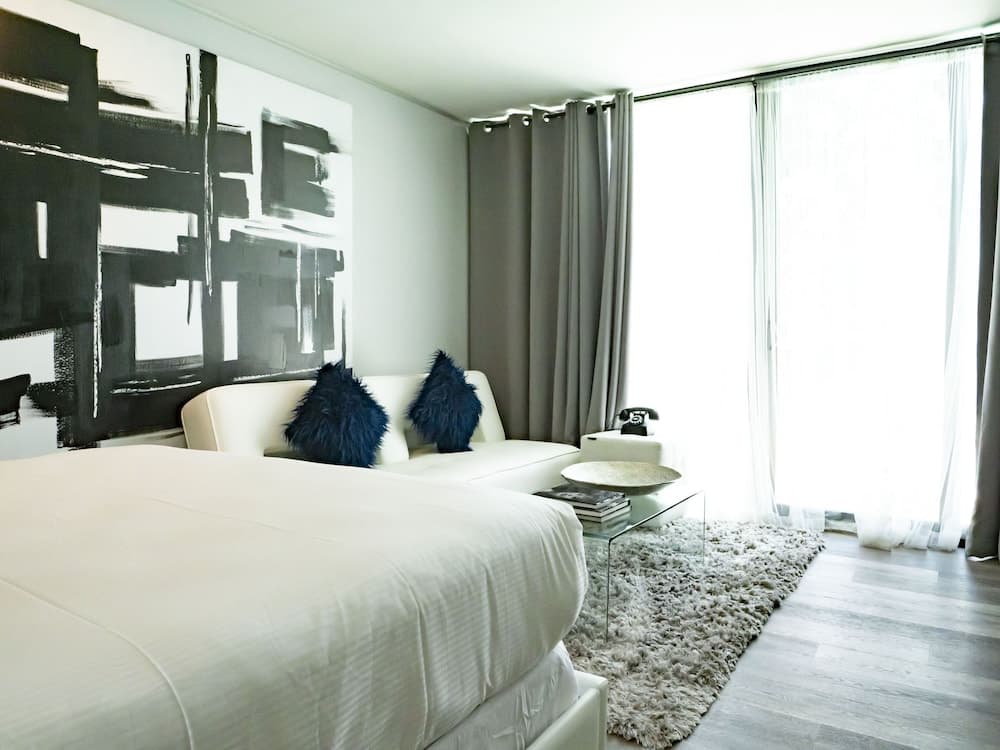 Park Plaza Lodge Hotel