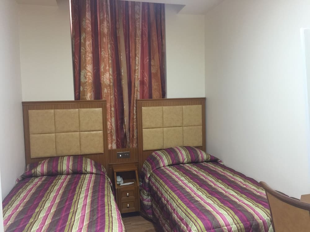 White House Hotel London