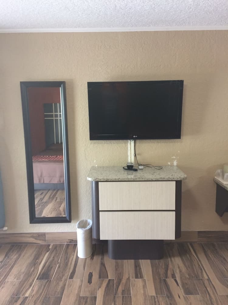 Budget Inn Of Avon Park