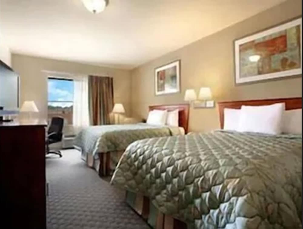 Days Inn by Wyndham Downtown St. Louis