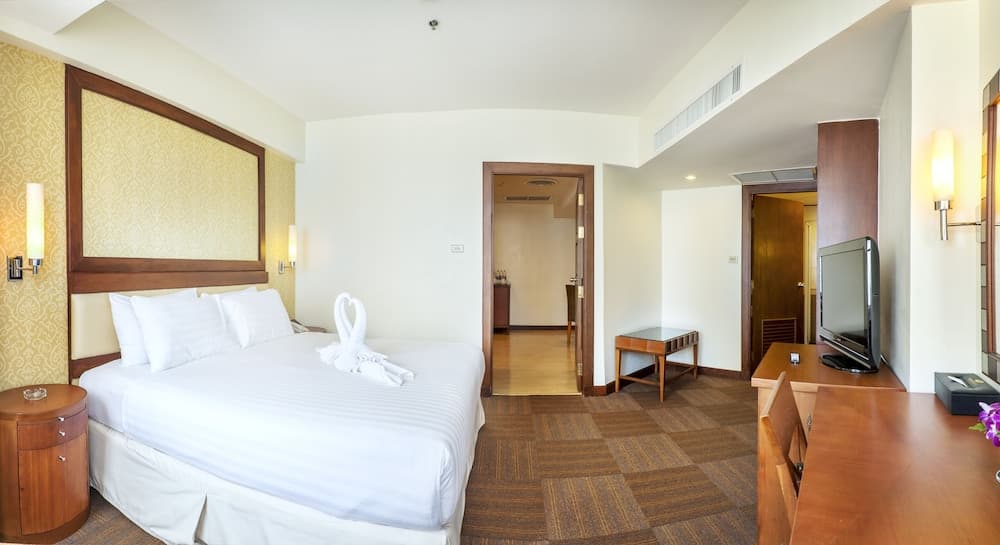 Jomtien Palm Beach Hotel And Resort