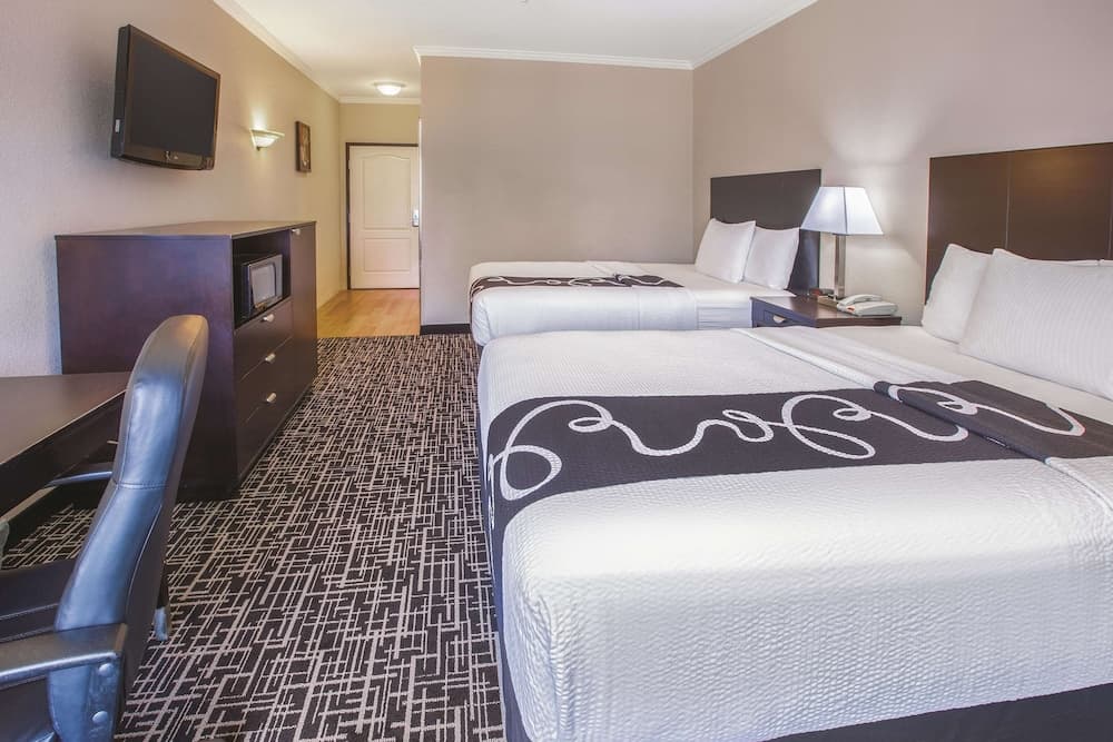 La Quinta Inn & Suites by Wyndham Garland Harbor Point