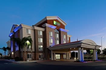 Holiday Inn Express Hotel & Suites Fresno South, an IHG Hotel