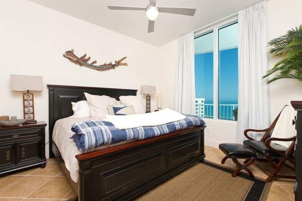 Sapphire by SPI Seascape