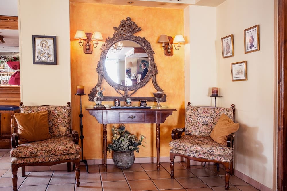 Estella Hotel and Apartments