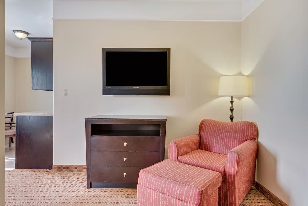 Super 8 by Wyndham Hidalgo/McAllen Area