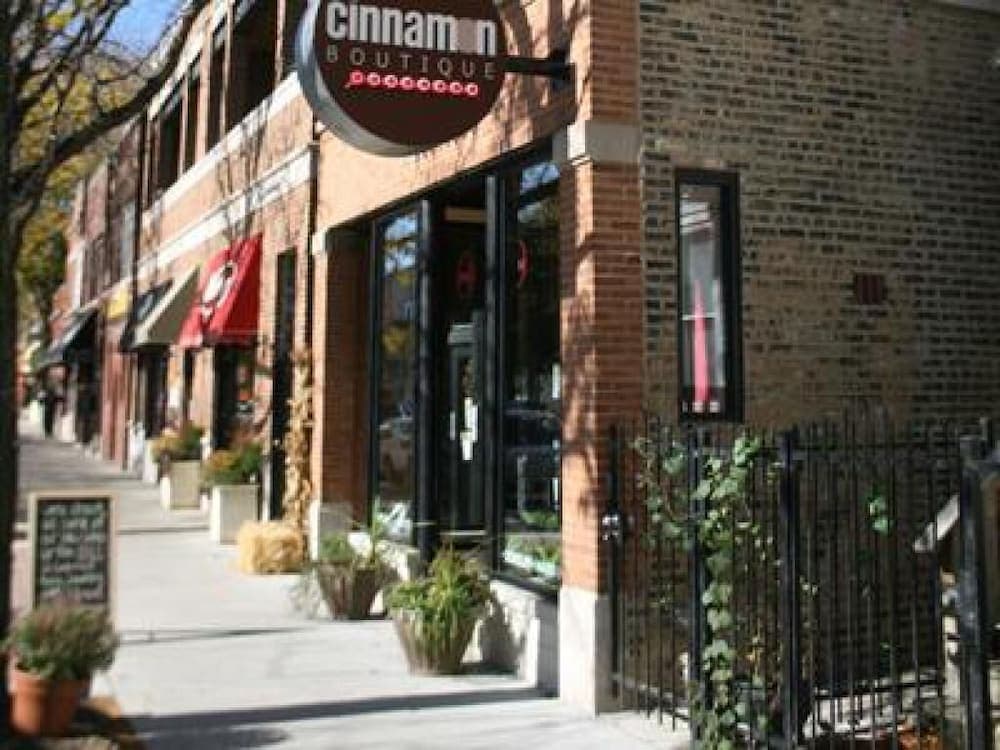 Roscoe Village Guesthouse