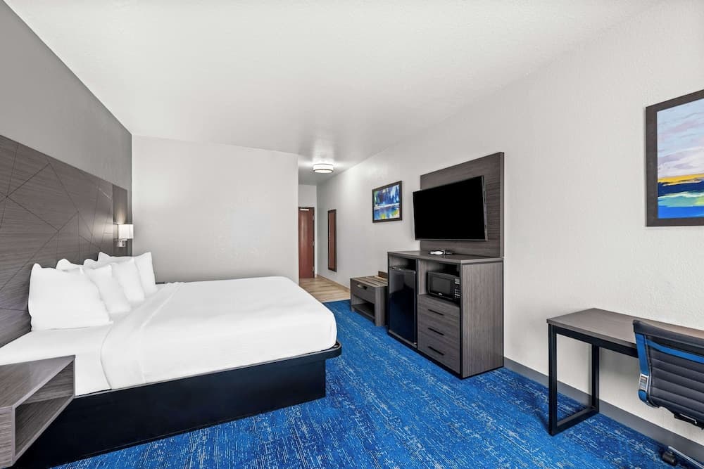 Best Western Palace Inn & Suites