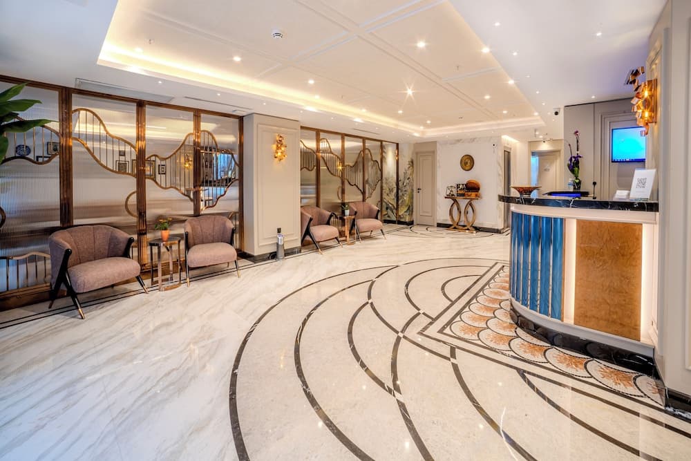 Grand Hilarium Hotel