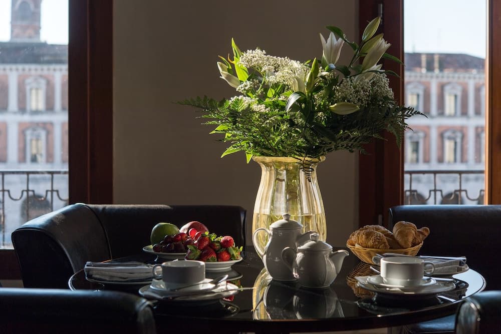 Locanda Leon Bianco on the Grand Canal