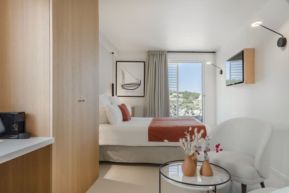 Les Elmes - Hôtel, Spa & Plage Privée