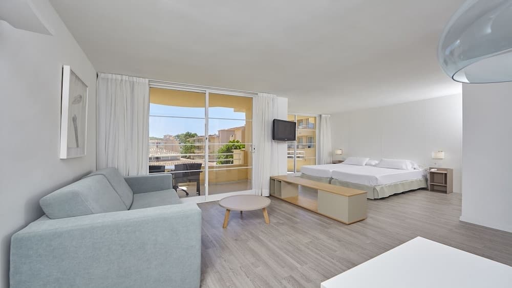 Prinsotel La Pineda Hotel