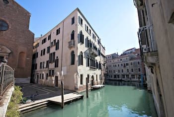 Ca' Foscolo Residence