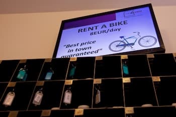 The 4 You Hostel & Hotel