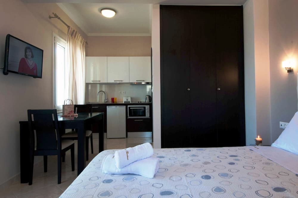 Brentanos Apartments ~ A ~ View of Paradise