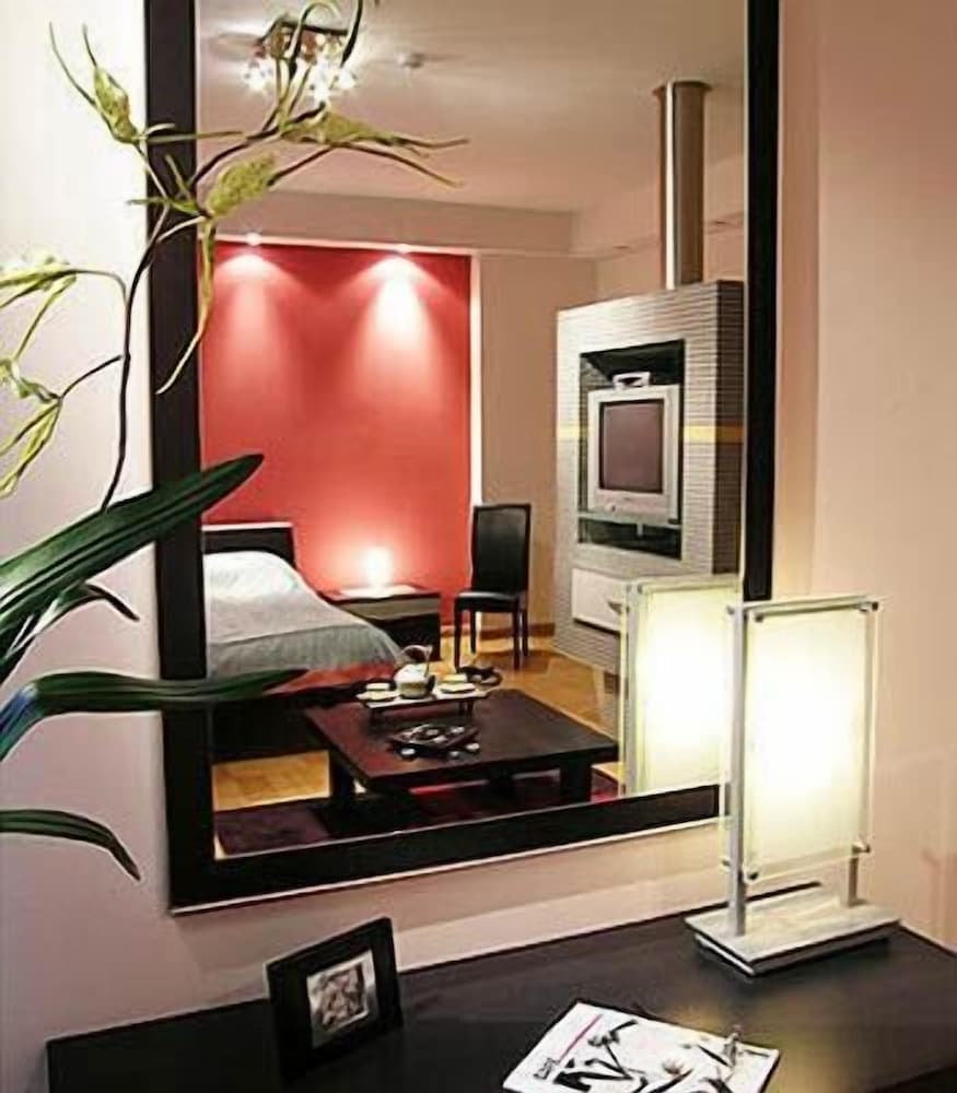 Duval Serviced Apartments