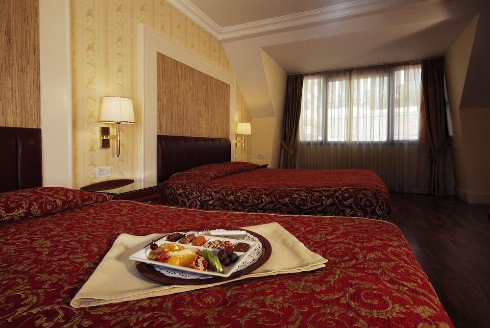 Taksim Metropark Hotel