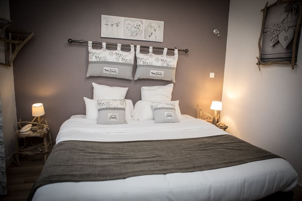 Hotel le president GARE TGV NIMES PONT DU GARD