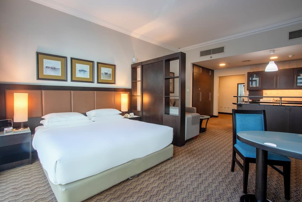 Al Manzel Hotel Apartments