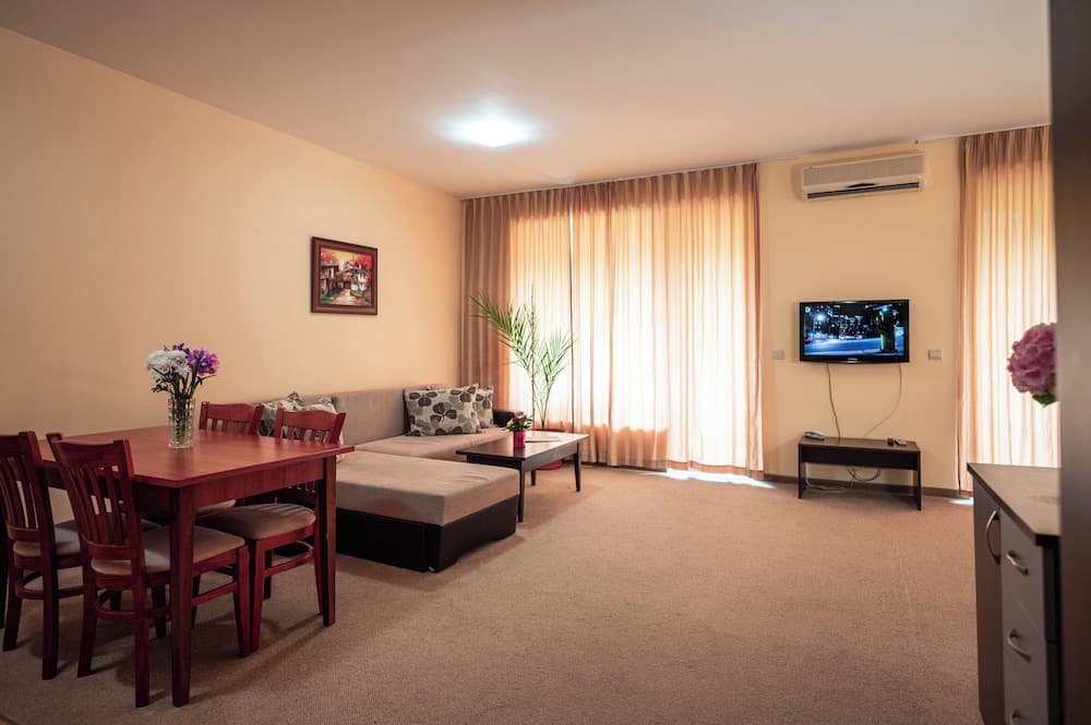 Paradise Green-Park Hotel