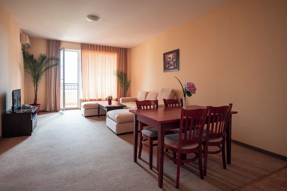 Paradise Green-Park Hotel