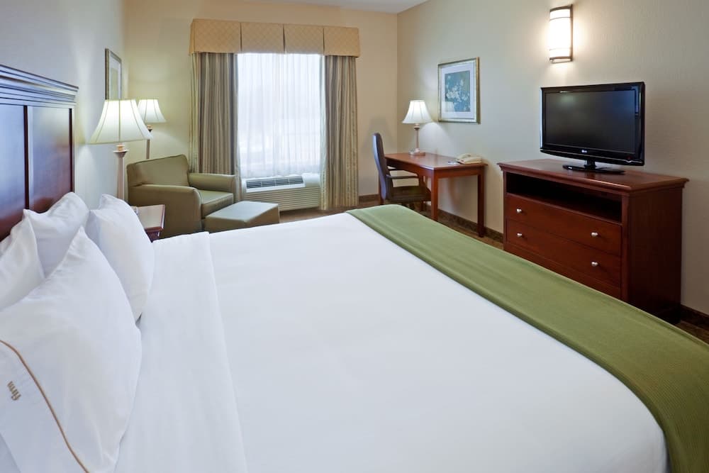 Holiday Inn Express & Suites Dallas Southwest-Cedar Hill by IHG