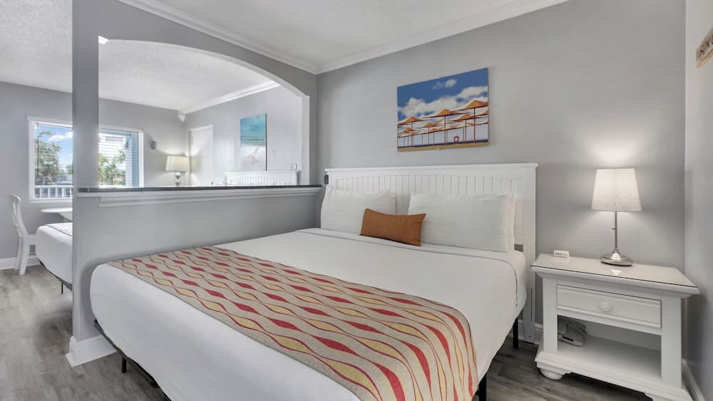 Pelican Pointe Clearwater Beach Hotel