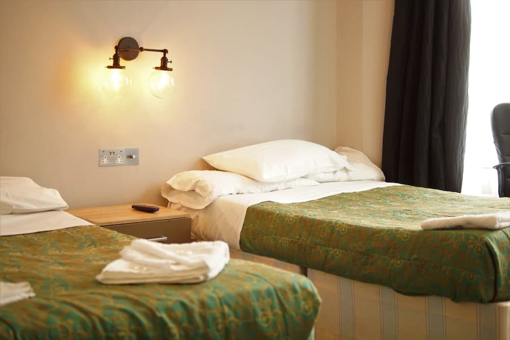 Plaza Hotel Hammersmith