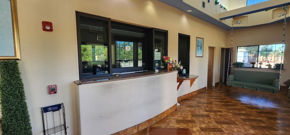 Regency Inn & Suites By Capital O Houston IAH Airport