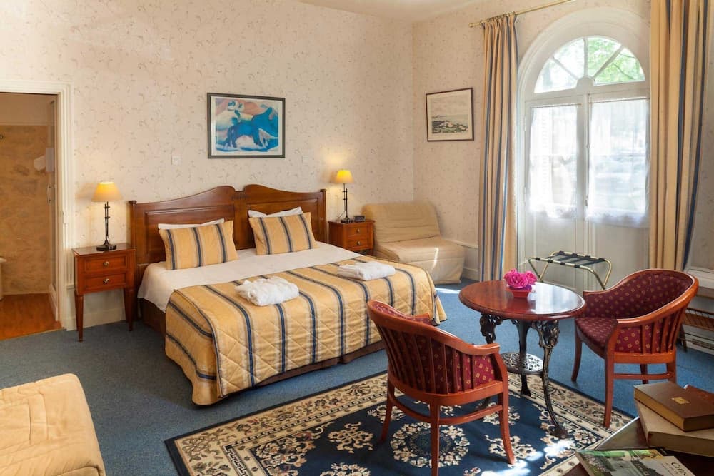 Logis Hôtel Le Plantagenêt