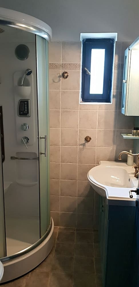 Zarkada Archontiko Hotel