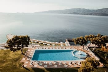 Kalamaki Beach Resort