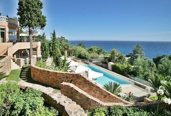 Tiara Yaktsa Côte d'Azur