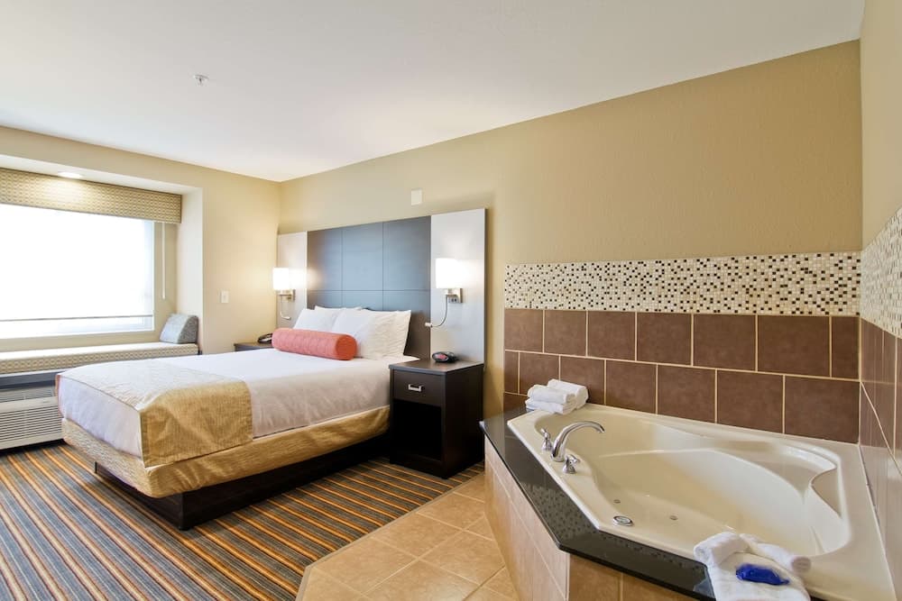 Best Western Plus Woodstock Inn & Suites