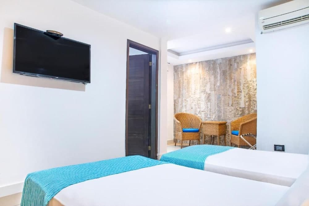 Hotel Santorini Express y Cabañas