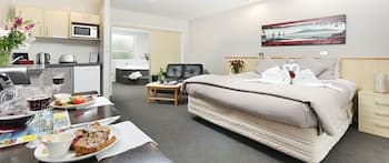 Arthur's Court Motor Lodge