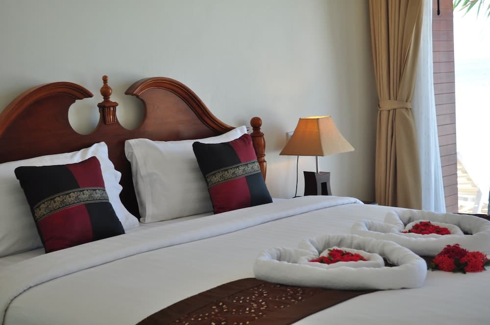 Lanta Seafront Resort