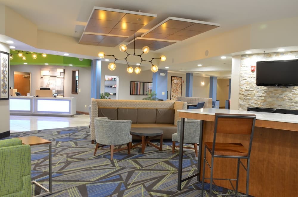 Holiday Inn Express Waterloo Cedar Falls by IHG