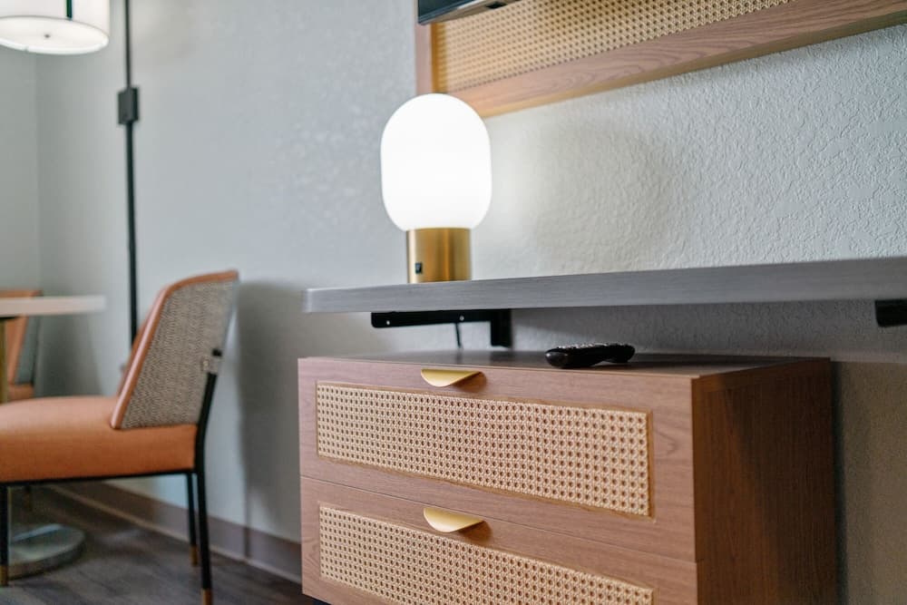 Garibaldi Inn at the Bay