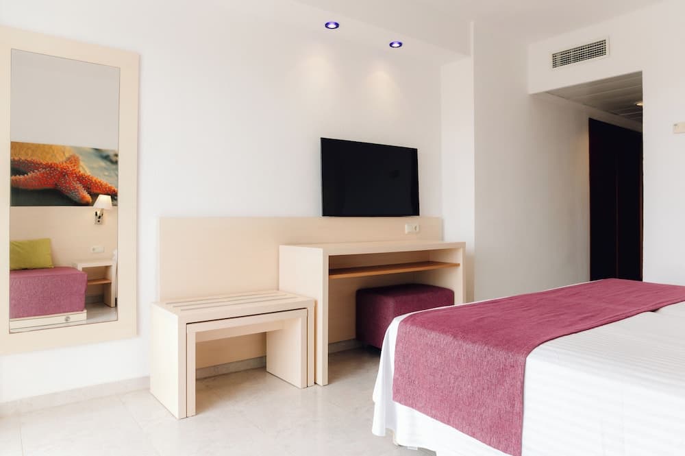 Moon Dreams Coral Beach