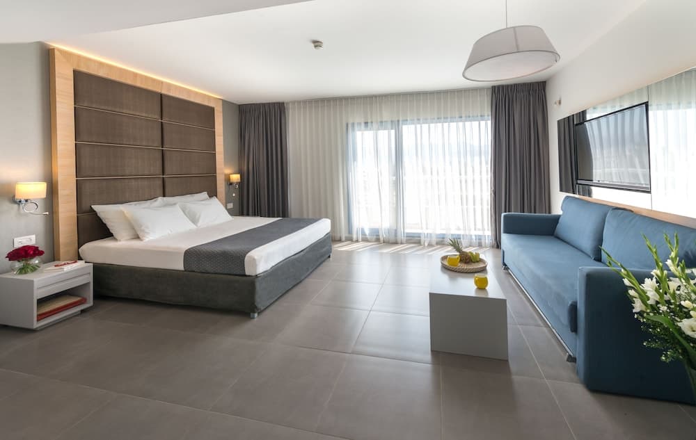 Astral Nirvana Club Hotel