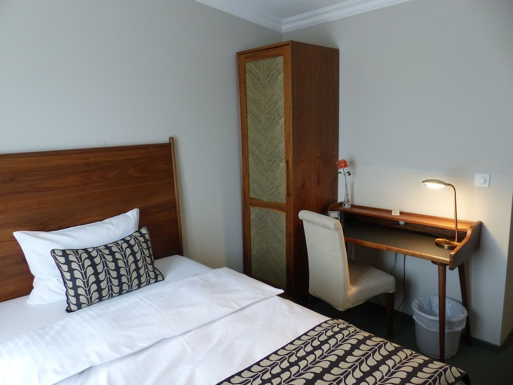 Prinz Myshkin Parkhotel