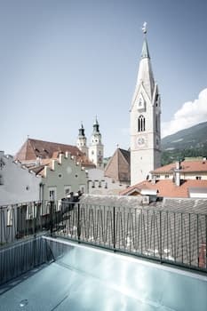 ADLER Historic Guesthouse - Re-opening June 2023